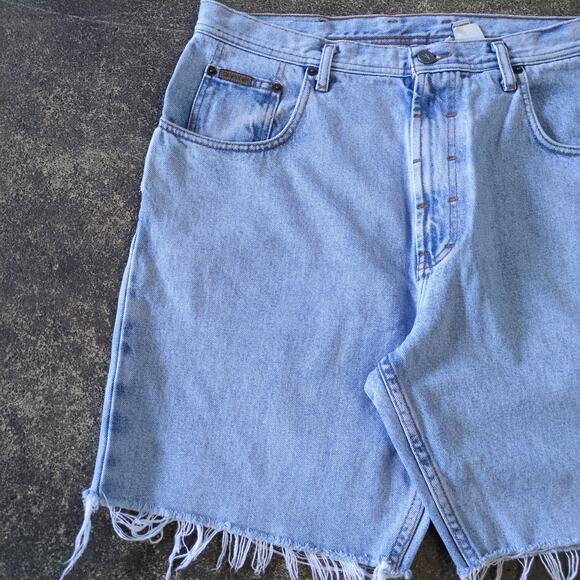 Vintage Calvin Klein Cut Off Denim Jean Shorts Mens 36 Blue Light Wash Loose 8" - Picture 2 of 8
